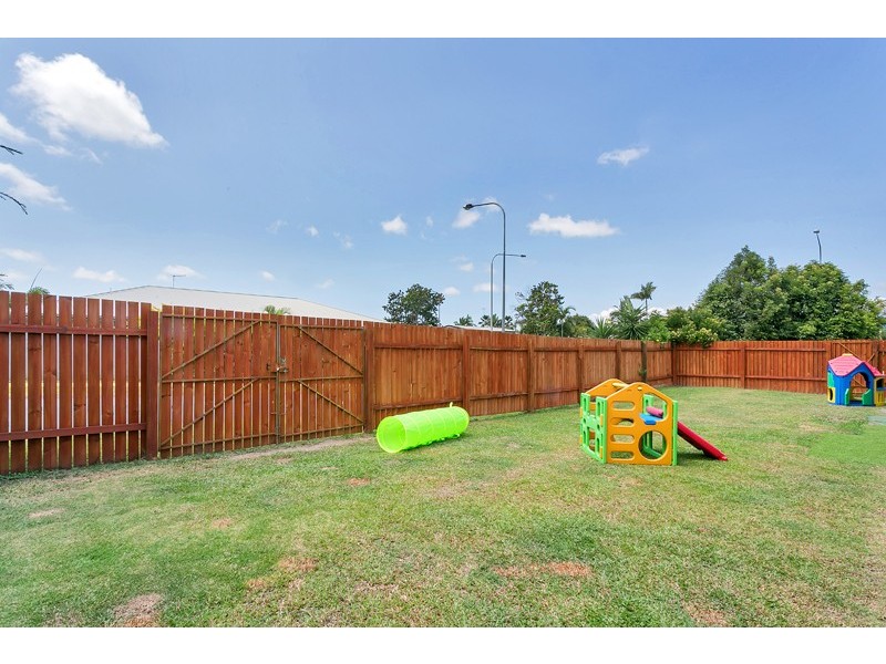 105 Irene Street, Mooroobool QLD 4870