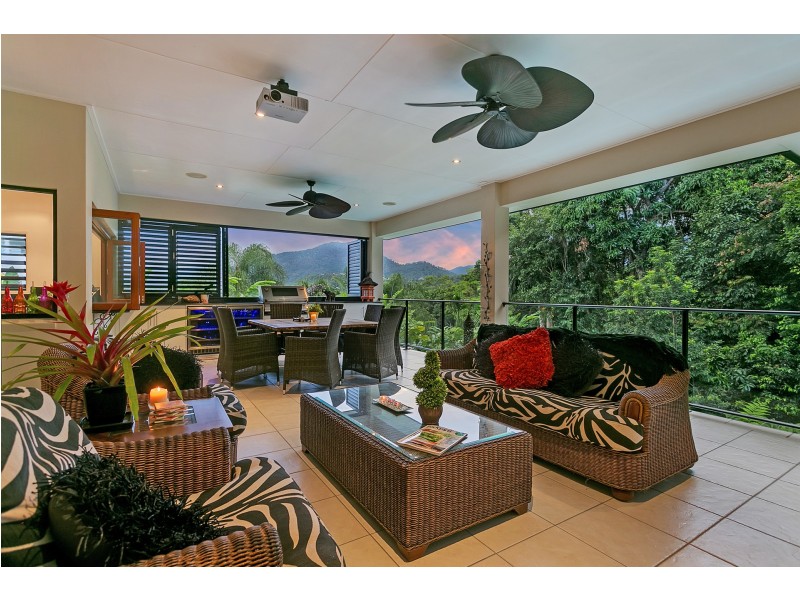 31 Gloucester Street, Whitfield QLD 4870