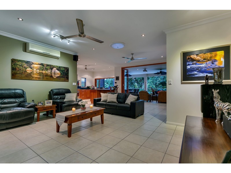 31 Gloucester Street, Whitfield QLD 4870