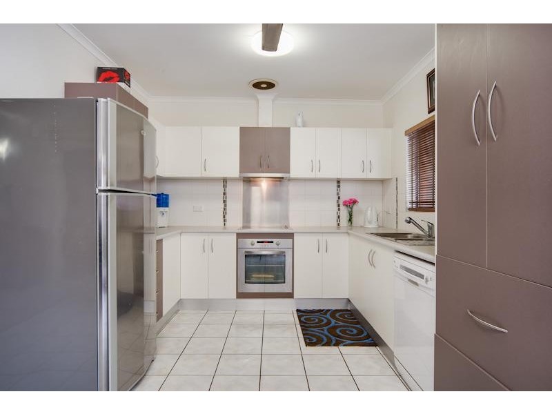 25 Pepperina Street, Mooroobool QLD 4870