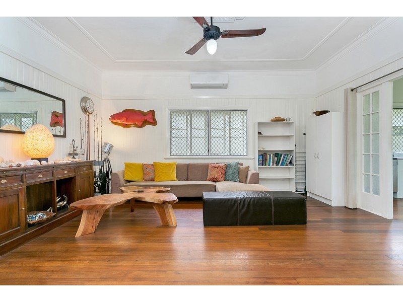 42 Lily Street, Cairns North QLD 4870