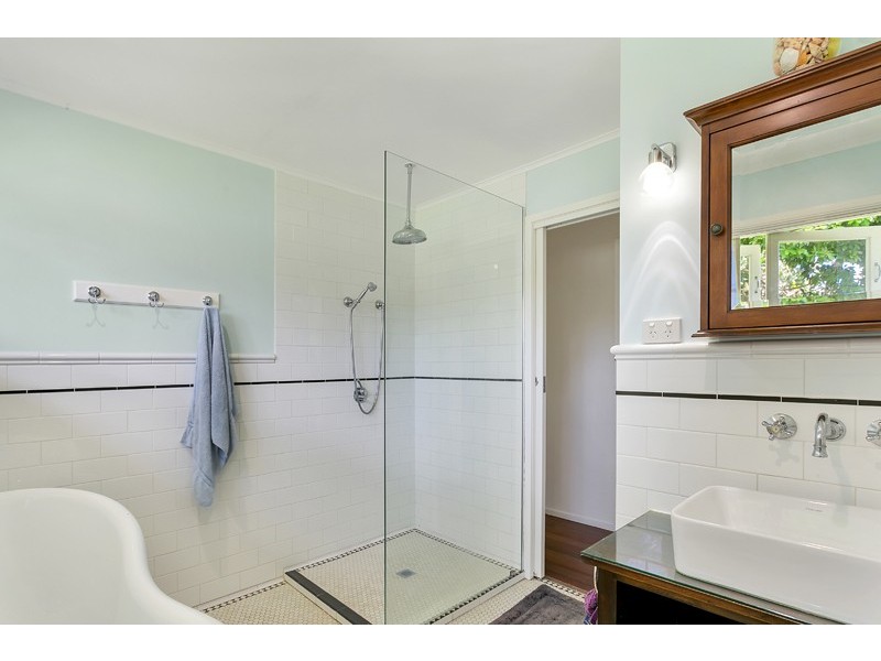 42 Lily Street, Cairns North QLD 4870