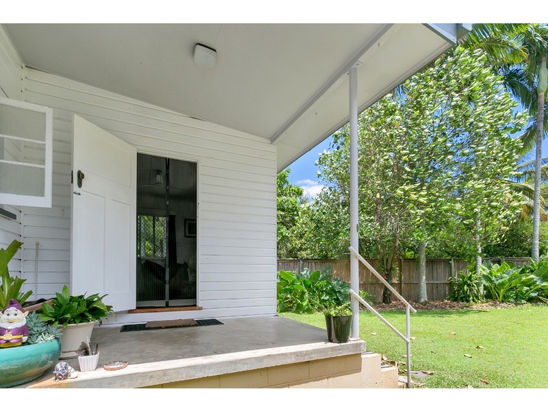 42 Lily Street, Cairns North QLD 4870