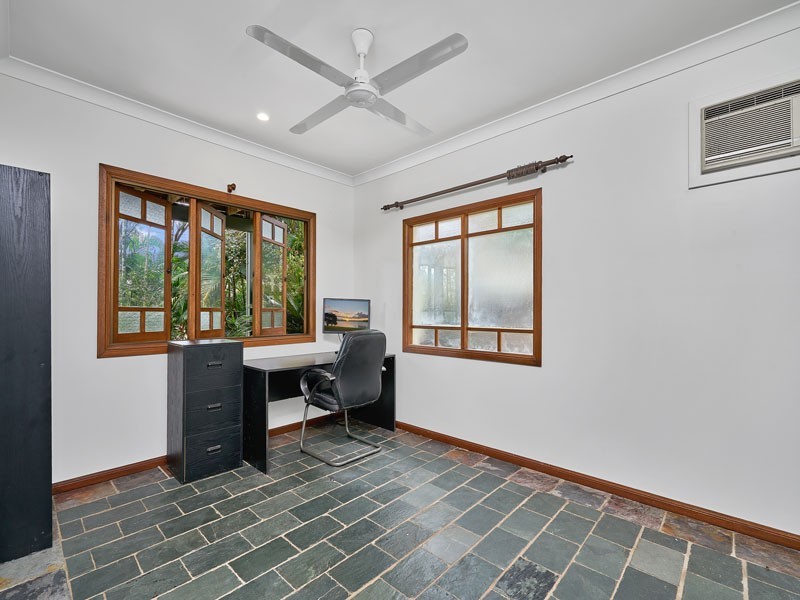 23 Callum Street, Mooroobool QLD 4870