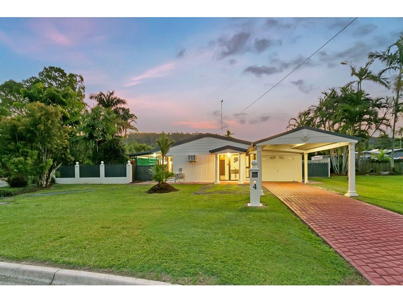 4 Briggs Close, Whitfield QLD 4870