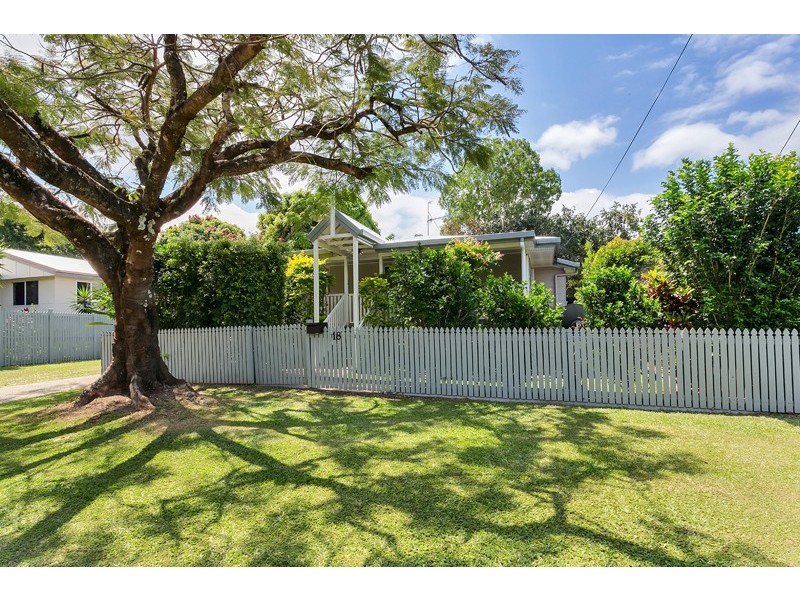 18 McGregor Street, Manoora QLD 4870