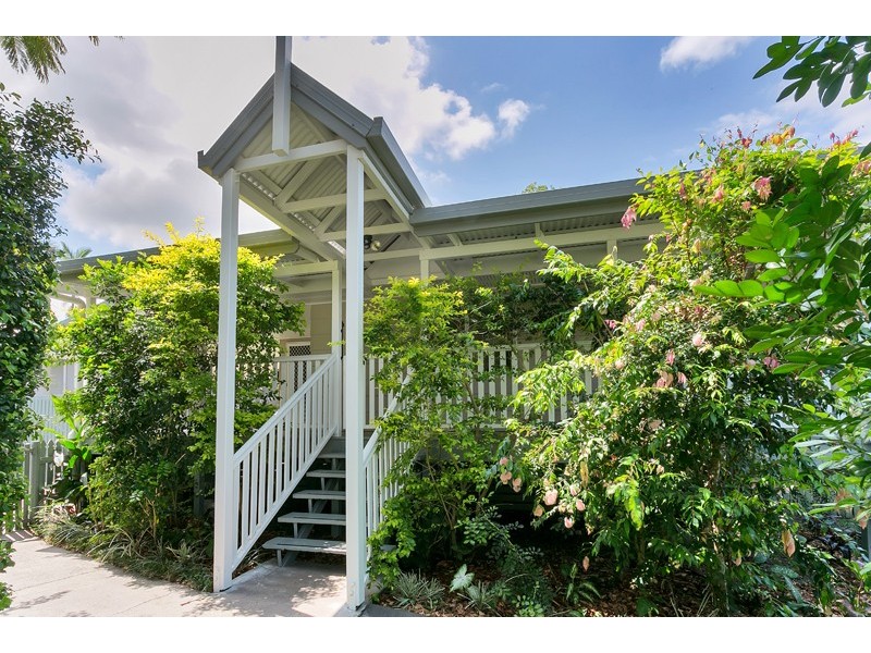 18 McGregor Street, Manoora QLD 4870