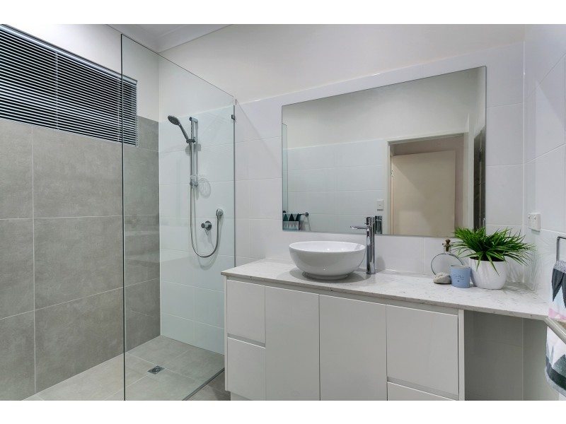 5 Gouldian Street, Bayview Heights QLD 4868