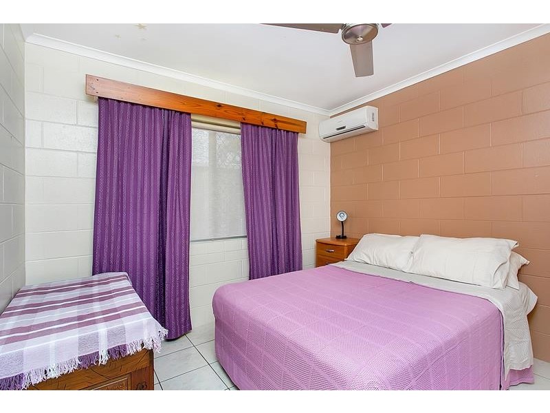 5 Frances Street, Mooroobool QLD 4870