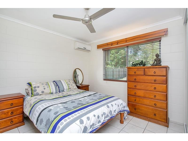 5 Frances Street, Mooroobool QLD 4870