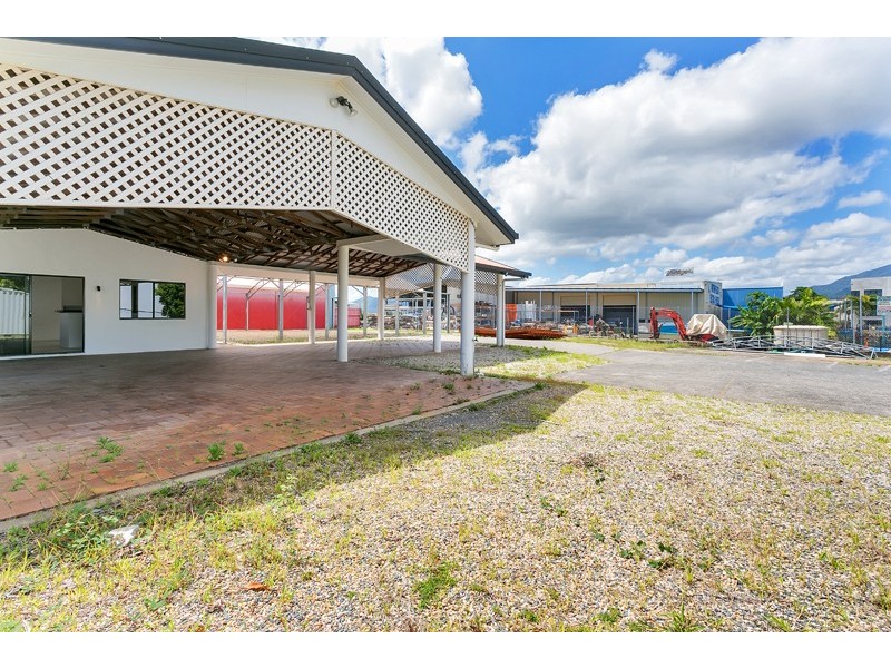 10 Mt Koolmoon Street, Smithfield QLD 4878