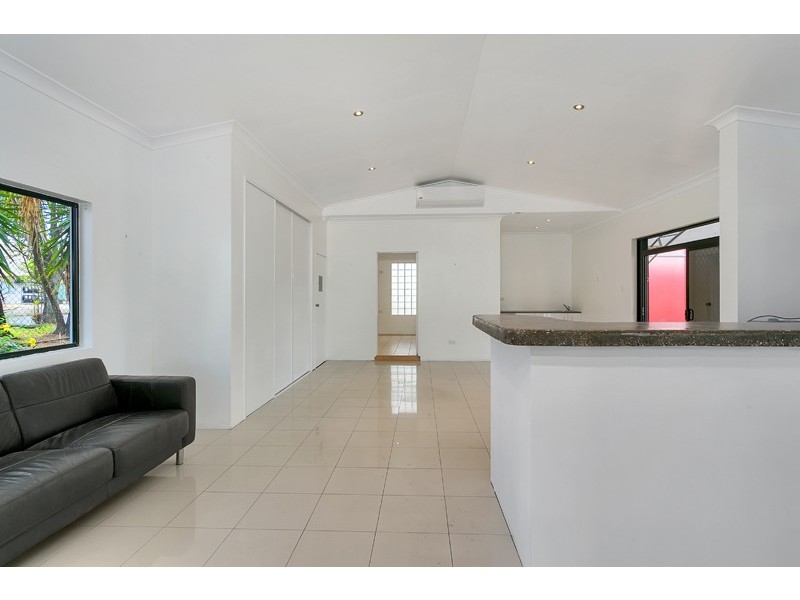 10 Mt Koolmoon Street, Smithfield QLD 4878