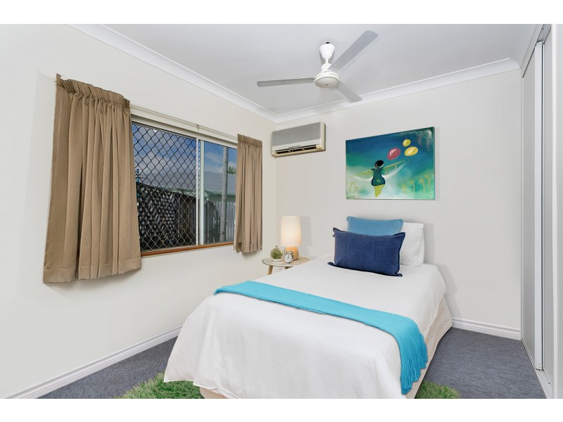 8/389-397 McCoombe Street, Mooroobool QLD 4870