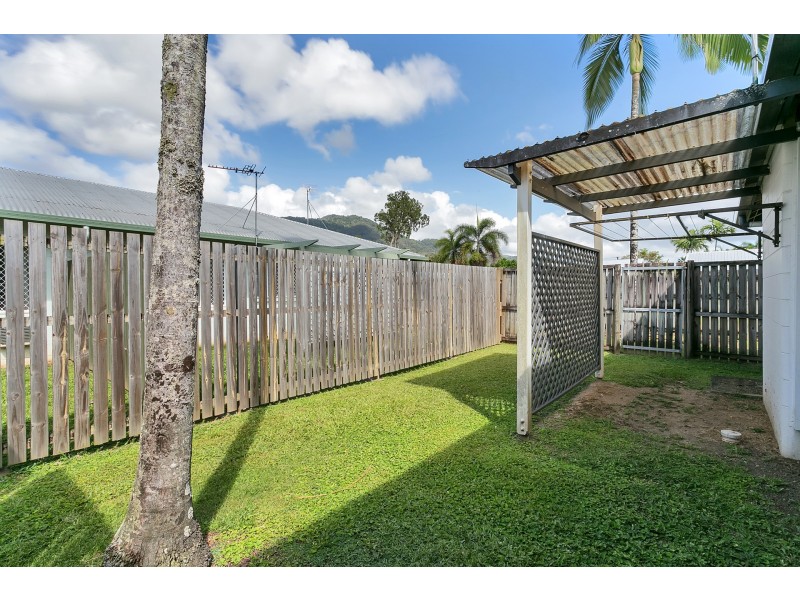 8/389-397 McCoombe Street, Mooroobool QLD 4870