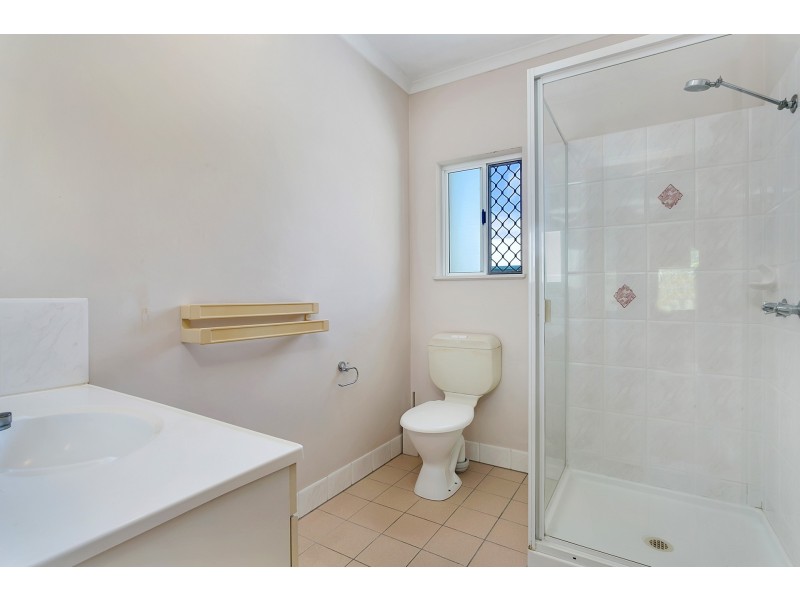 4/2 Grantala Street, Manoora QLD 4870