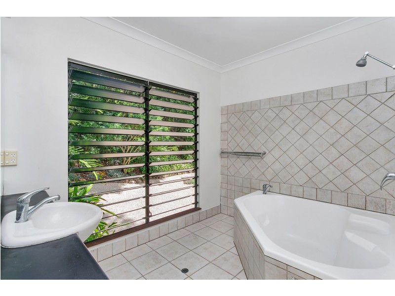 112 Mansfield Street, Earlville QLD 4870