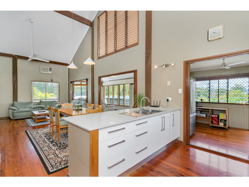 3 Nero Close, Mooroobool QLD 4870