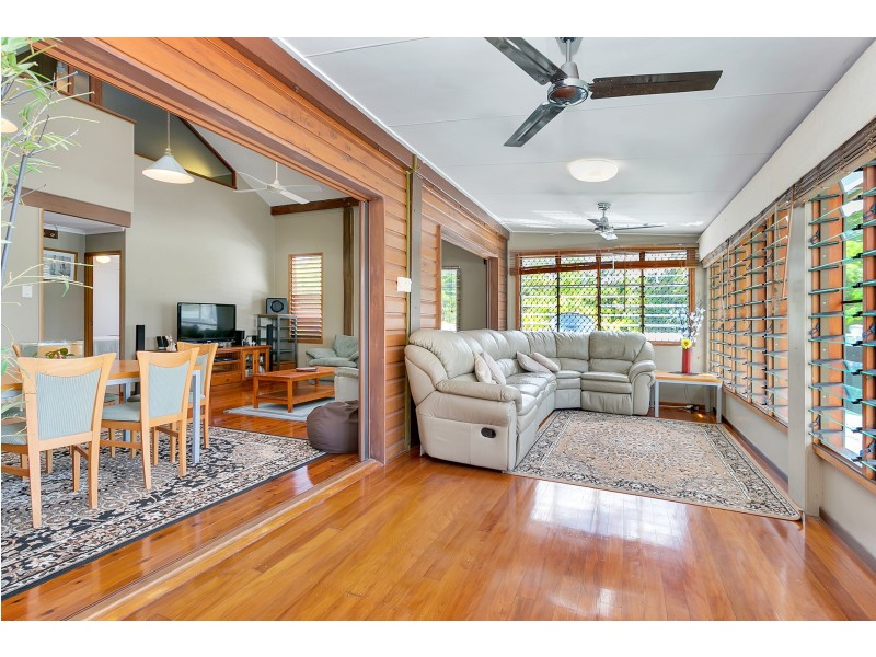 3 Nero Close, Mooroobool QLD 4870