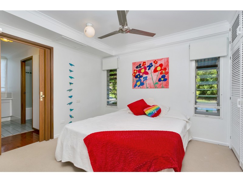 3 Nero Close, Mooroobool QLD 4870