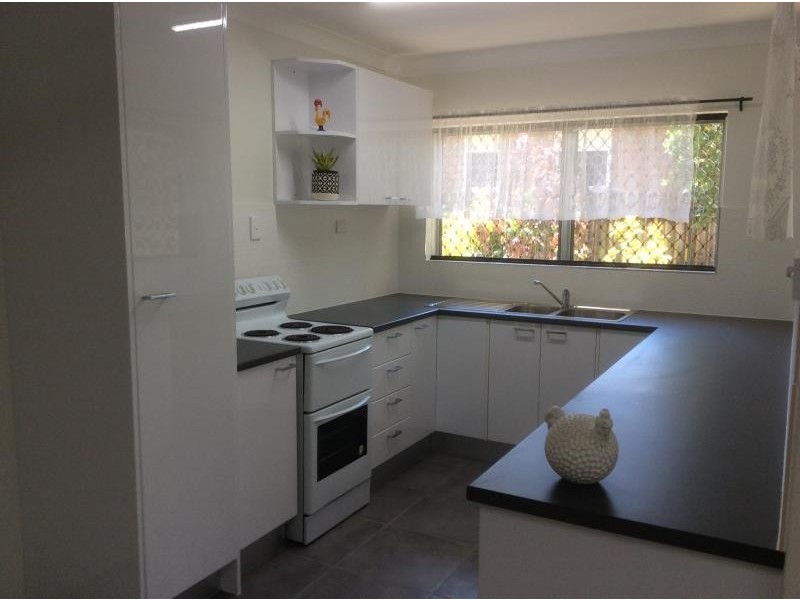 2/123 Greenslopes Street, Edge Hill QLD 4870