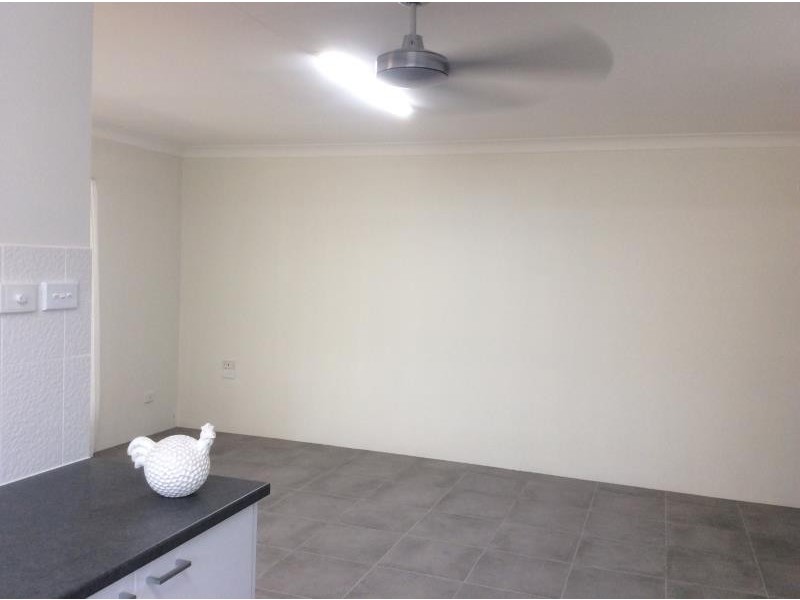 2/123 Greenslopes Street, Edge Hill QLD 4870