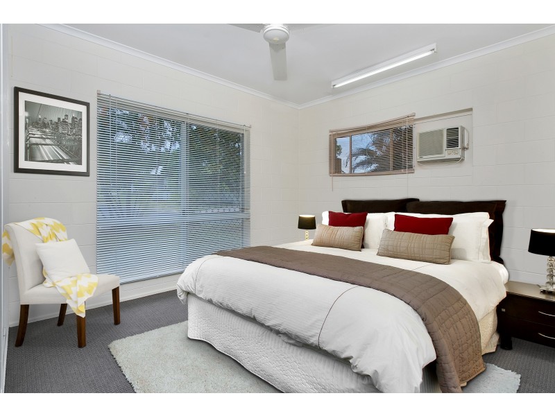 32 Dodd Court, Mooroobool QLD 4870