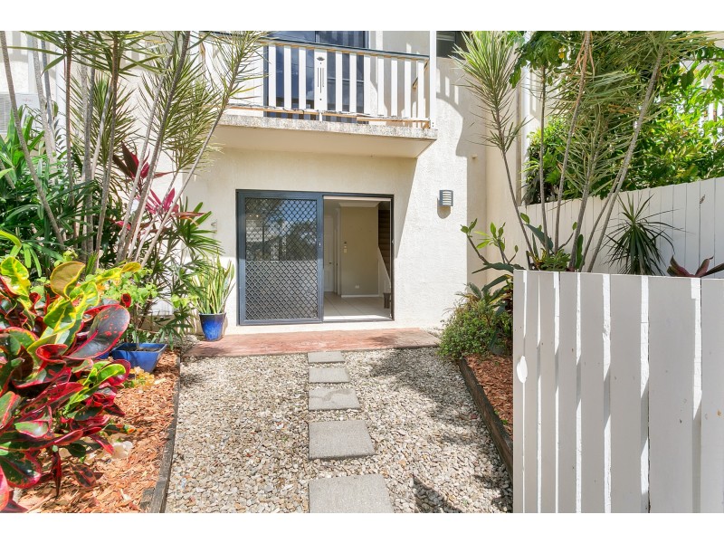 8/9-11 Margaret Street, Redlynch QLD 4870