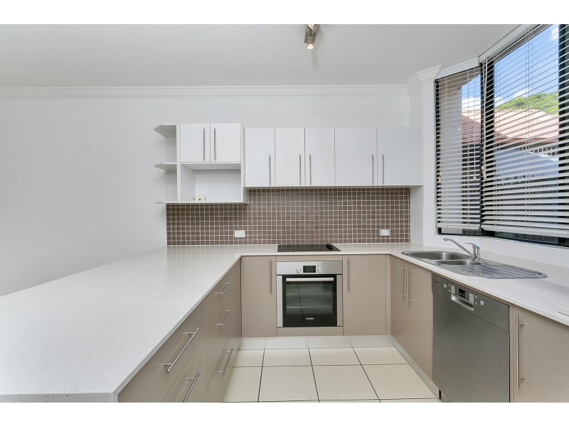 8/9-11 Margaret Street, Redlynch QLD 4870