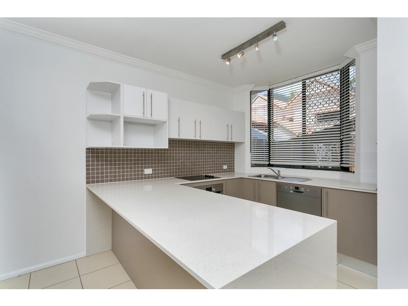 8/9-11 Margaret Street, Redlynch QLD 4870