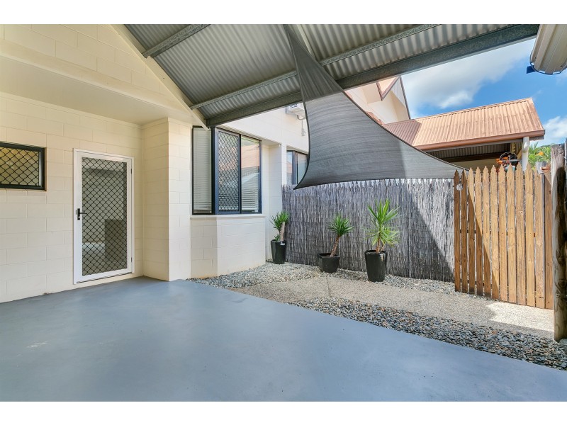 8/9-11 Margaret Street, Redlynch QLD 4870