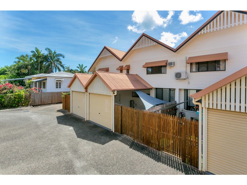 8/9-11 Margaret Street, Redlynch QLD 4870