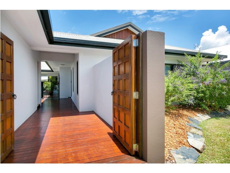 3 Myalup Close, Kewarra Beach QLD 4879
