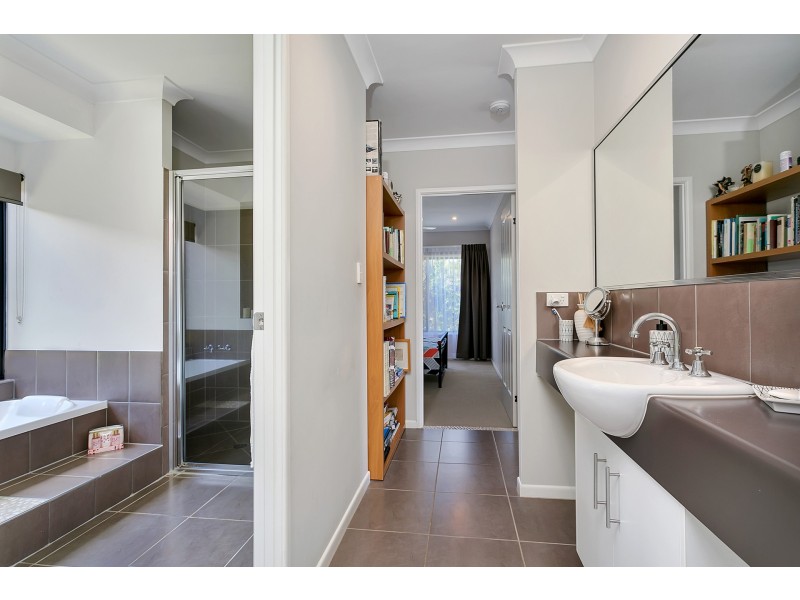3 Myalup Close, Kewarra Beach QLD 4879