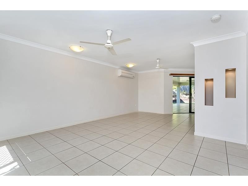 7 Starr Close, Bentley Park QLD 4869