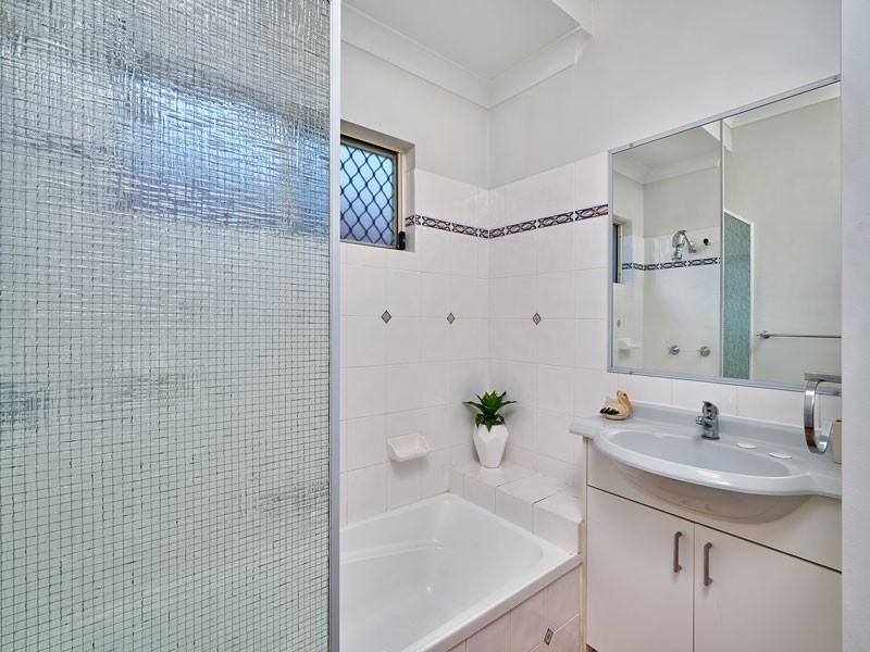 16 Roma Close, Mount Sheridan QLD 4868