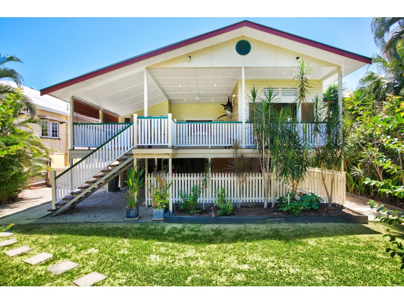 116 Cairns Street, Cairns North QLD 4870