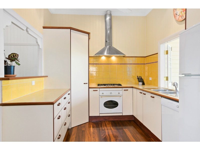 116 Cairns Street, Cairns North QLD 4870