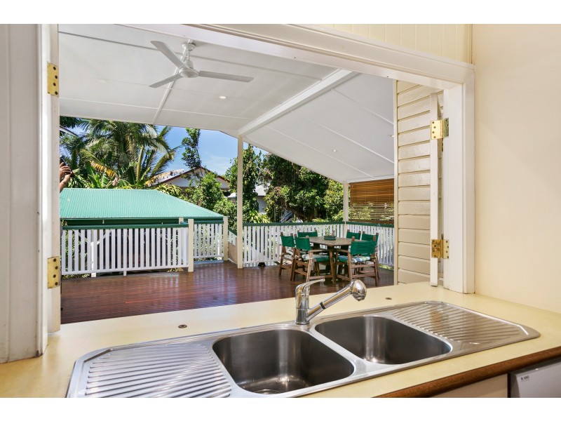 116 Cairns Street, Cairns North QLD 4870