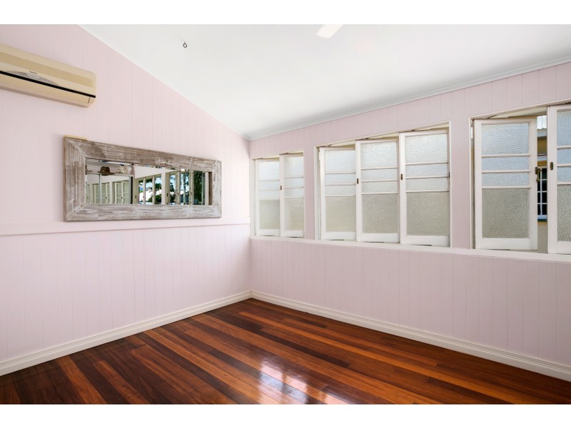 116 Cairns Street, Cairns North QLD 4870