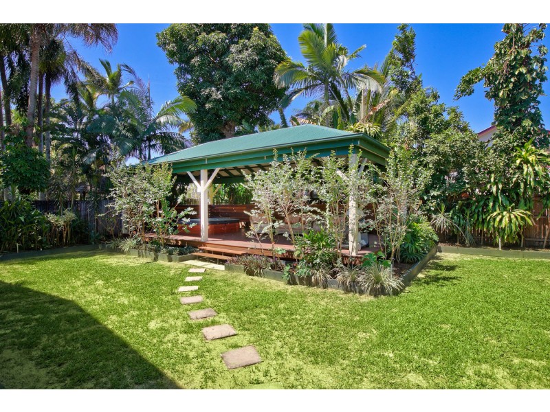 116 Cairns Street, Cairns North QLD 4870
