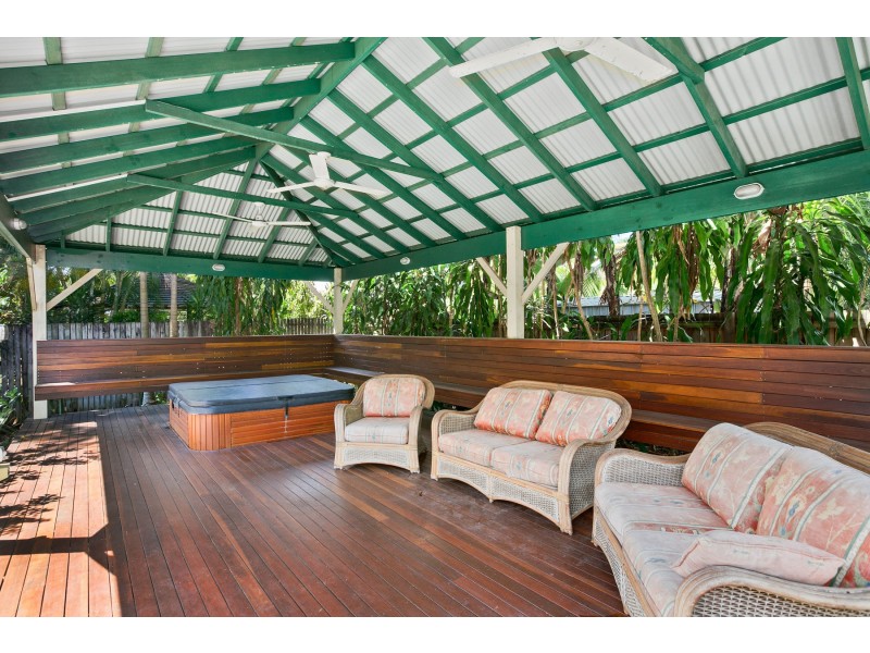 116 Cairns Street, Cairns North QLD 4870