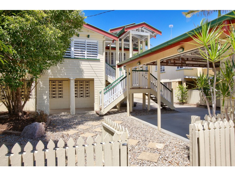 116 Cairns Street, Cairns North QLD 4870