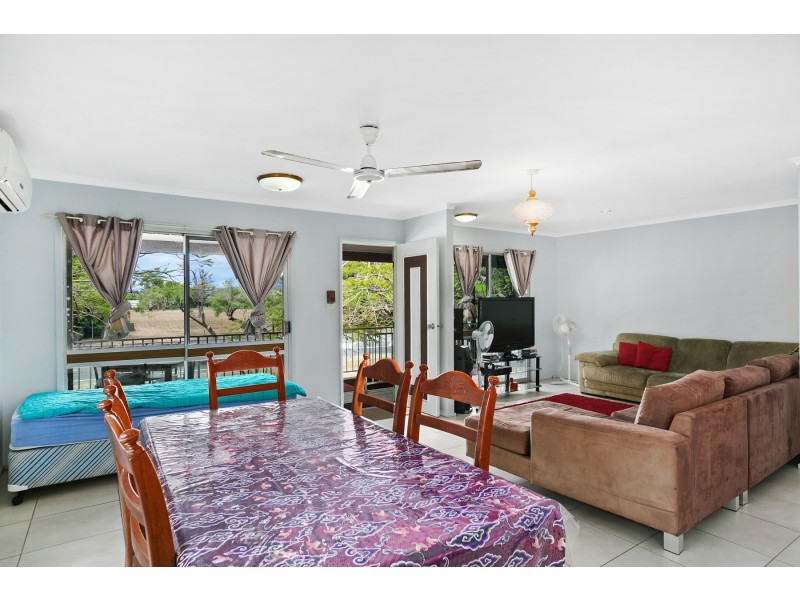 97 Tills Street, Westcourt QLD 4870