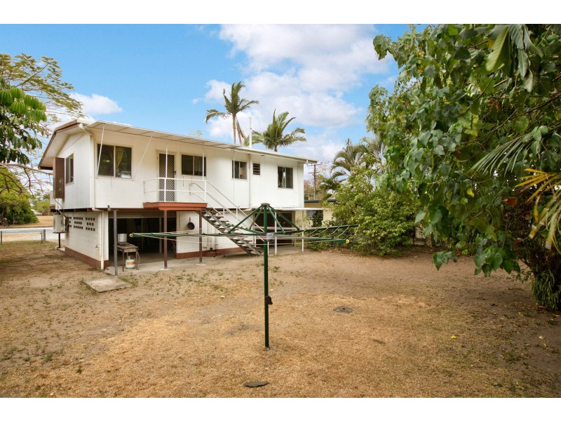 97 Tills Street, Westcourt QLD 4870
