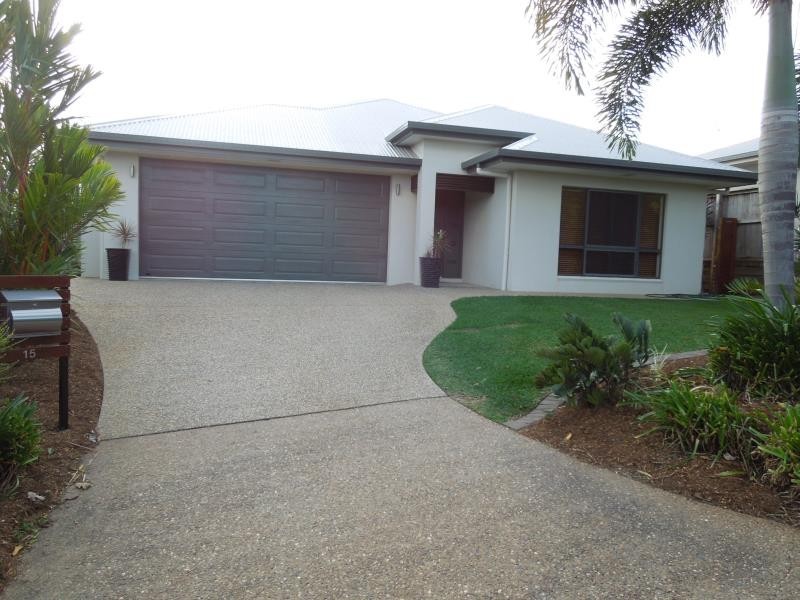 15 Catamaran Circuit, Trinity Beach QLD 4879
