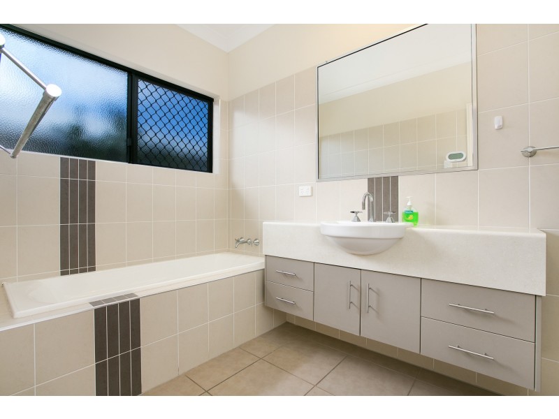 3 Perch Street, Kanimbla QLD 4870