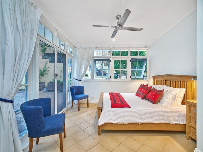 138 Hillview Crescent, Whitfield QLD 4870