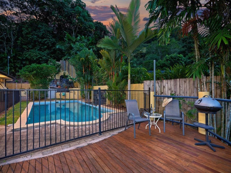 138 Hillview Crescent, Whitfield QLD 4870