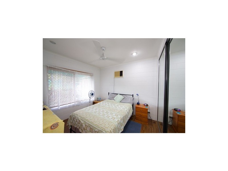 4/3-4 Holden Close, Whitfield QLD 4870