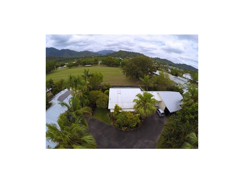 4/3-4 Holden Close, Whitfield QLD 4870